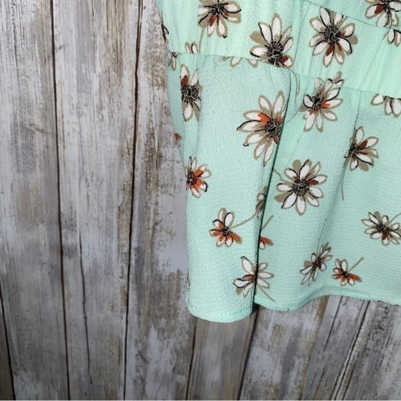 Vero Moda Umsaga Crop Frill Singlet Floral - Picture 4 of 5